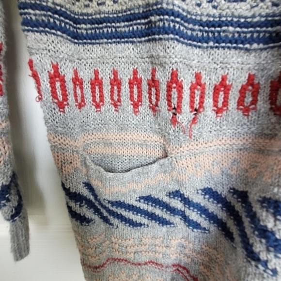 American Eagle Outfitters Aztec Fringed‎ Women's Cardigan Sweater Small - Picture 5 of 15